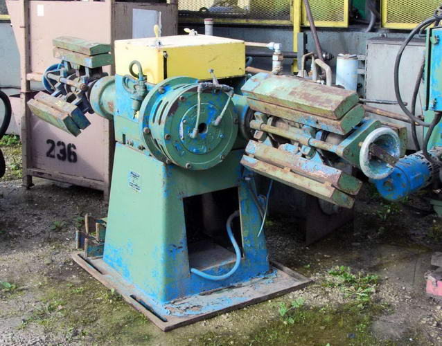 5,000 Lb COOPER WEYMOUTH Double End Uncoiler, 14 to 18 ID, 60 OD, 18 Width