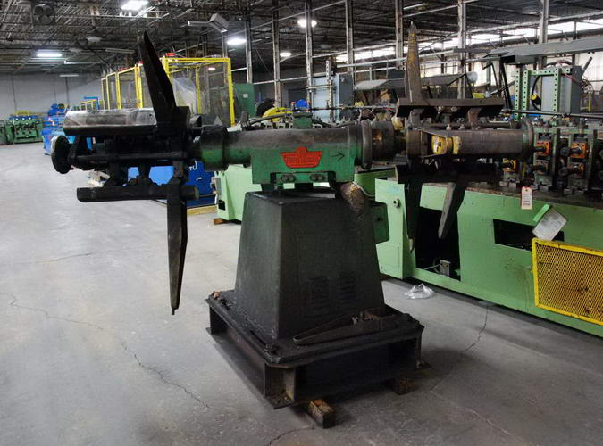 5,000 Lb COOPER WEYMOUTH Double End Uncoiler, 18 to 22 ID, 48 OD, 18 Width