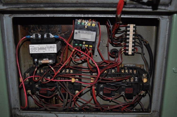 2,500 Lb HURCO Motorized Double End Uncoiler, 16 to 20 ID, 72 OD, 16 Width