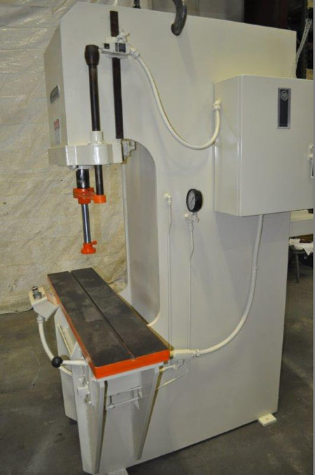 12 Ton GREENERD Hydraulic Press, 12 Str, 24 Dylt, 48 x 12 Bed, 10 HP