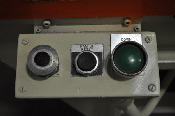 12 Ton GREENERD Hydraulic Press, 12 Str, 24 Dylt, 48 x 12 Bed, 10 HP