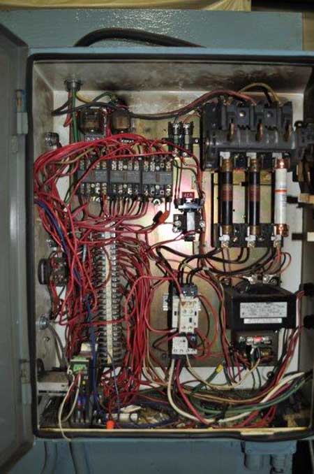 12 Ton GREENERD Hydraulic Press, 10 Stroke, 16 Daylight, 20 x 14 Bed, 5 HP