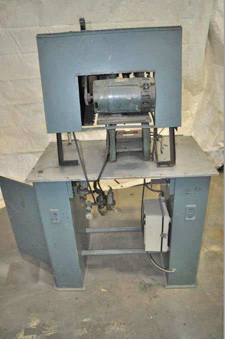 3 Ton BENCHMASTER OBI Press, 1 Str, 7-1/2 SH, 11.25 x 6.5 Bed, 0 to 600 SPM