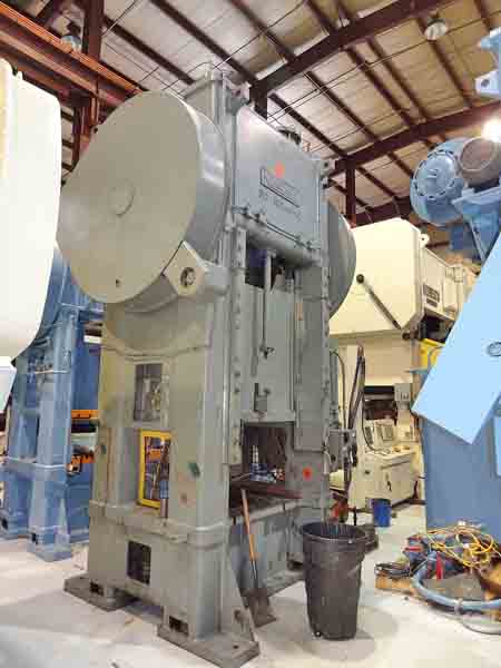300 Ton NIAGARA SSSC Press, 12 Str, 30 SH, 10 Adj, 48 x 42 Bed, 20 SPM