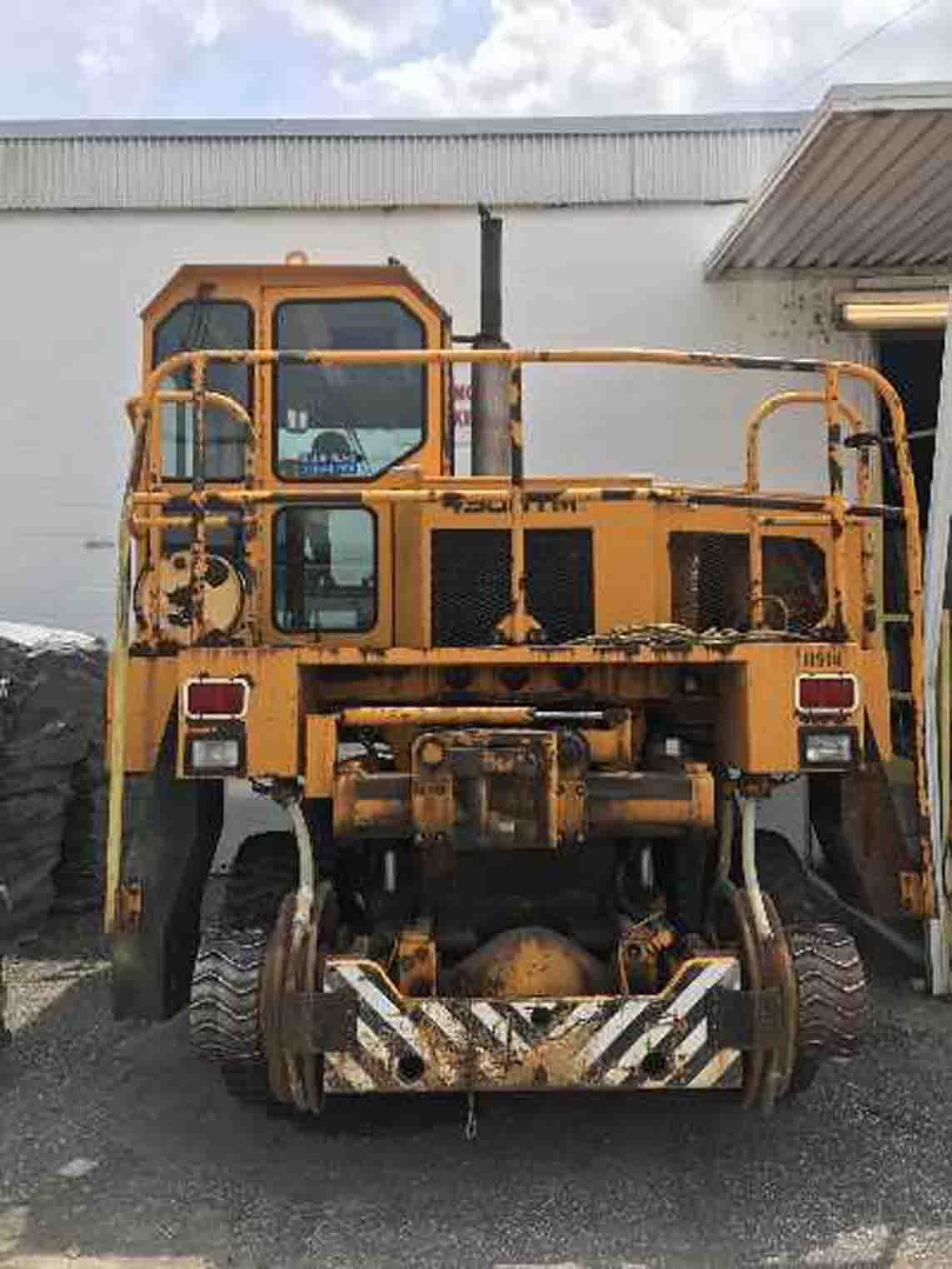 TRACKMOBILE 4300TM Car Puller, 28K Lbs (Sgl) and 38K Lbs (Dbl) Tractive Capacity