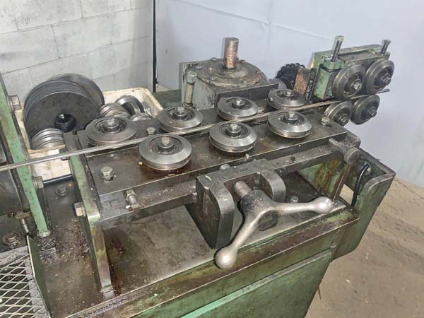 1/2 RMG 2-Plane Straightener, (2) Pair Entry Guide Rolls, Pair Pinch Feed Rolls