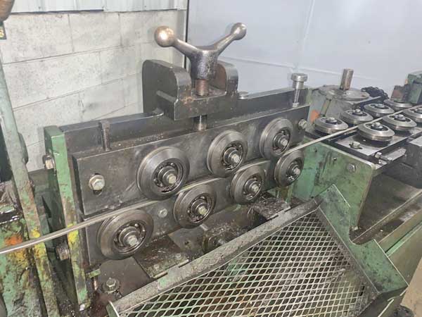 1/2 RMG 2-Plane Straightener, (2) Pair Entry Guide Rolls, Pair Pinch Feed Rolls