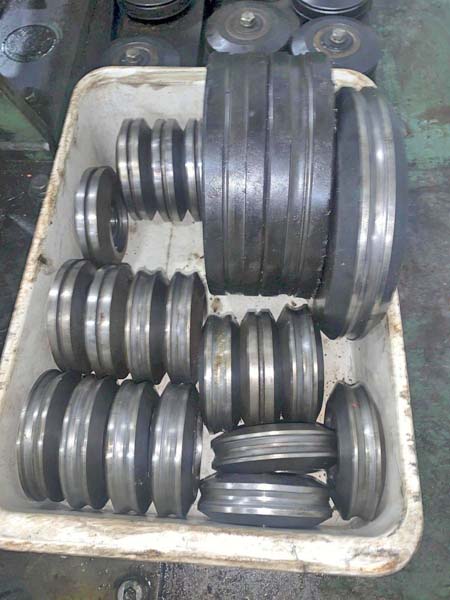 1/2 RMG 2-Plane Straightener, (2) Pair Entry Guide Rolls, Pair Pinch Feed Rolls