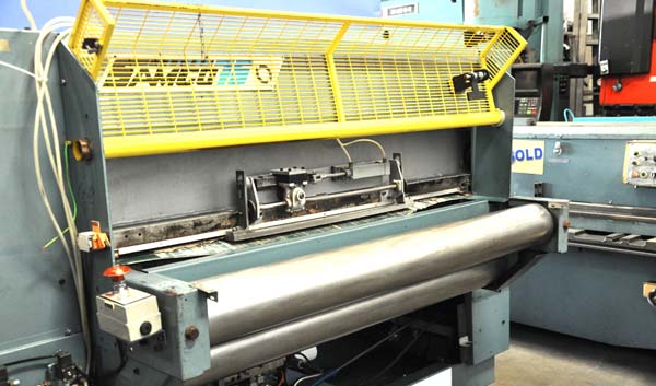 75 Ton SAMCO Die Cutting Press, 6.8 Str, 1.5 - 8.3 Dylt, 32 x 67 Bed, 10 HP