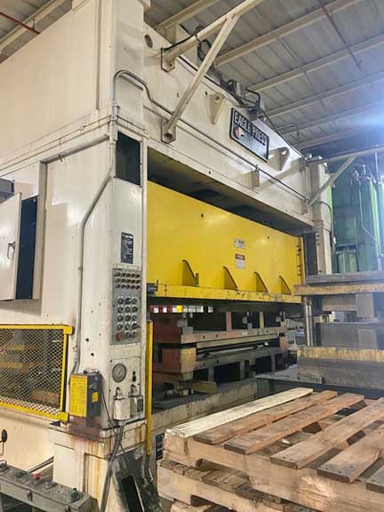 200 Ton EAGLE Hydraulic Press, 12 Str, 36 Dylt, 140 x 80 Bed, 65 HP