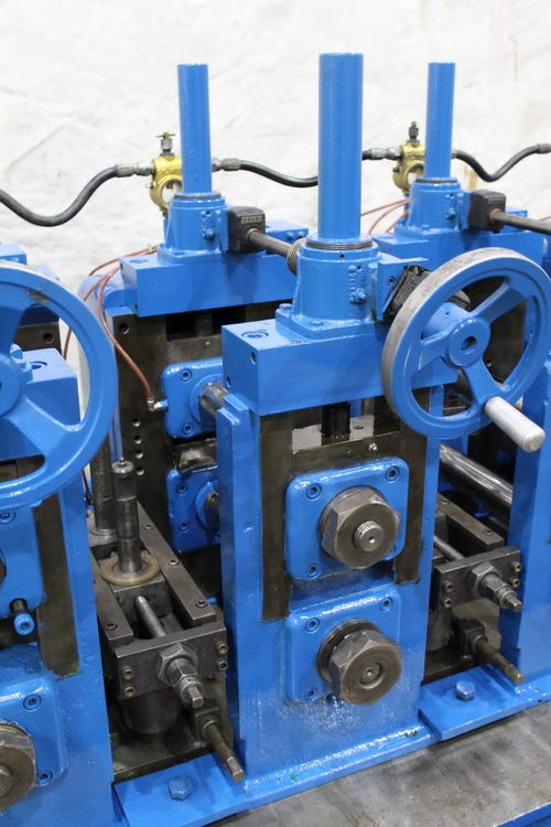 7-Stand YODER M2-1/2 Roll Former, 2-1/2 Spdl, 14 RS, 18 Horiz, 4 to 7 Vert