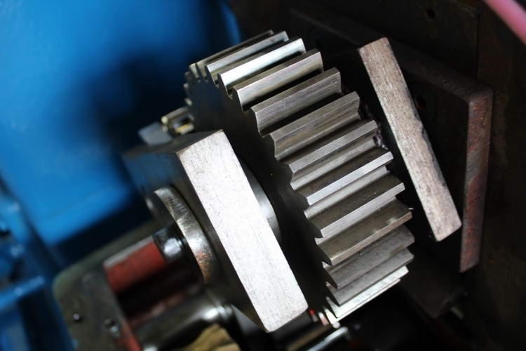 7-Stand YODER M2-1/2 Roll Former, 2-1/2 Spdl, 14 RS, 18 Horiz, 4 to 7 Vert