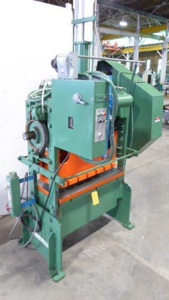40 Ton ROUSSELLE SSDC Press, 2 Str, 6 SH, 3 Adj, 22 x 44 Bed, 3 HP
