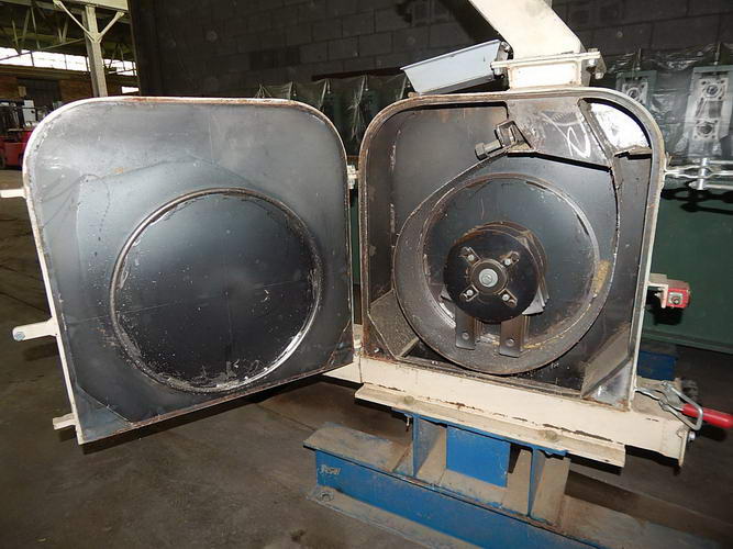 SCHUTTE BUFFALO Hammer Mill With Grizzly Cyclone Separator, (2) Barrels, 20 HP