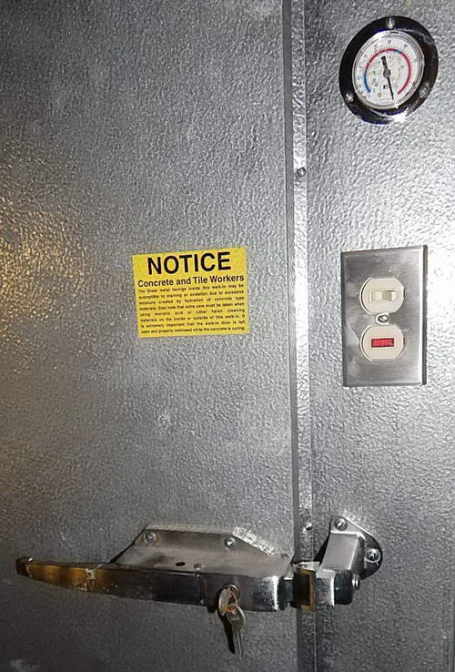 96 x 120 x 96 High CARROLL COOLERS Quick Ship Freezer, 34 x 76-1/4 Opening