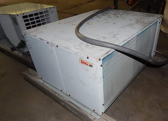 96 x 120 x 96 High CARROLL COOLERS Quick Ship Freezer, 34 x 76-1/4 Opening