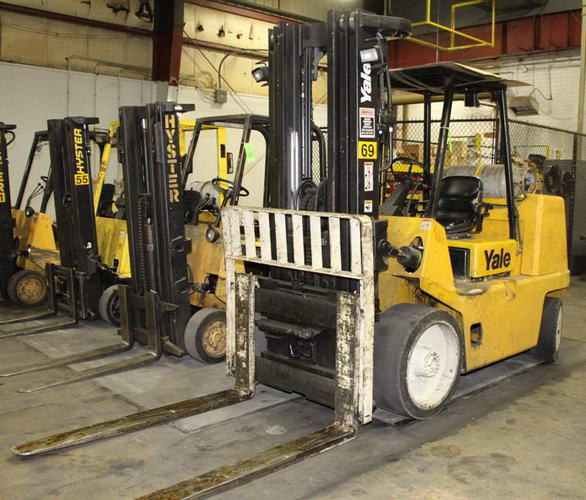 14,000 Lb YALE Forklift, 60 Fork Length, 179 Lift Height, Side Shift