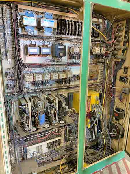 GRAY MODEL RM80 VERTICAL BORING MACHINE