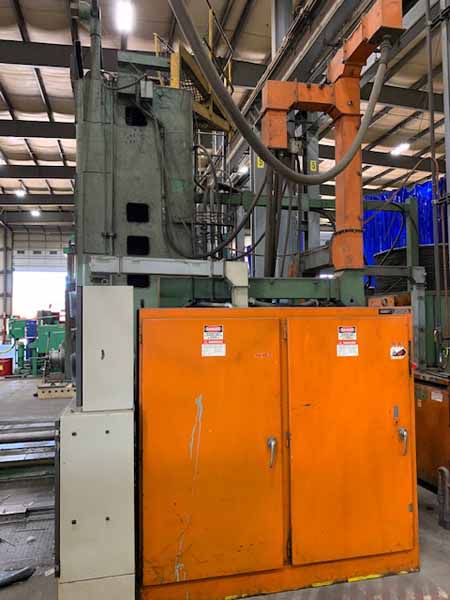 LUCAS TABLE TYPE HORIZONTAL BORING MILL