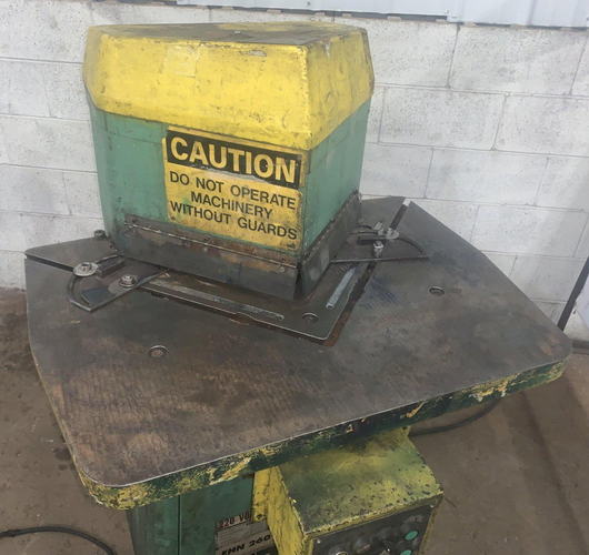 1/8 x 10 x 10 COMACA Notcher, 15 Ton, 33 x 27-1/2 Table, 45 SPM, 4 HP