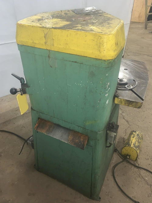 1/8 x 10 x 10 COMACA Notcher, 15 Ton, 33 x 27-1/2 Table, 45 SPM, 4 HP