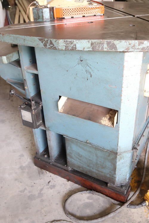 1/8 x 8-5/8 x 8-5/8 AMADA Dual Head Notcher & Coper, 10 Ton, 3 HP