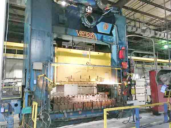 600 Ton VERSON MODEL S2-600-120-72T SSDC MECHANICAL PRESS