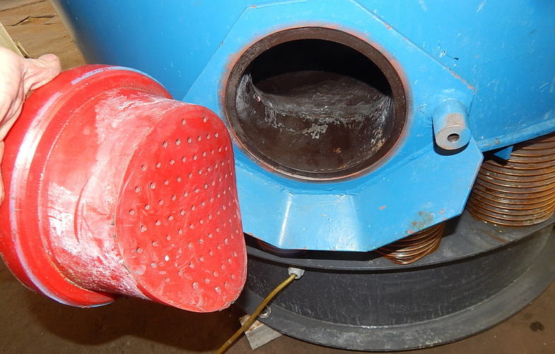 14.8 CuFt WALTHER TROWAL Vibratory Bowl, 250mm Max Work, 4398 cm2 Screen Area