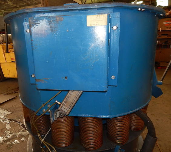 14.8 CuFt WALTHER TROWAL Vibratory Bowl, 250mm Max Work, 4398 cm2 Screen Area