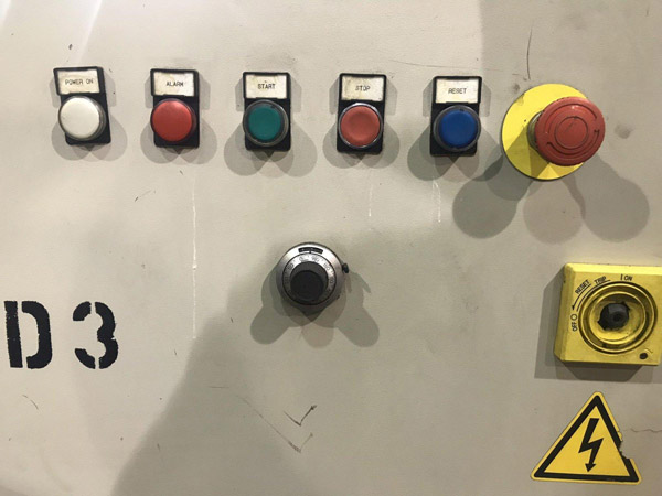 4 x 120 SIMEC MODEL SB3000S WIRE BRUSH DEBURRING MACHINE