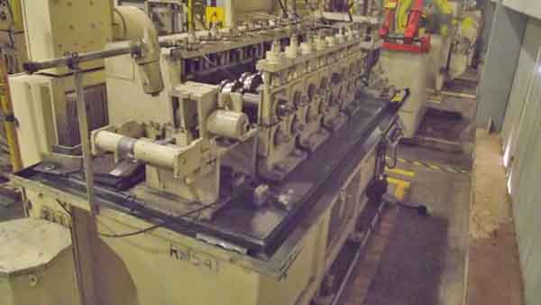8-Stand CONTOUR MODEL 100-8-6 ROLL FORMER