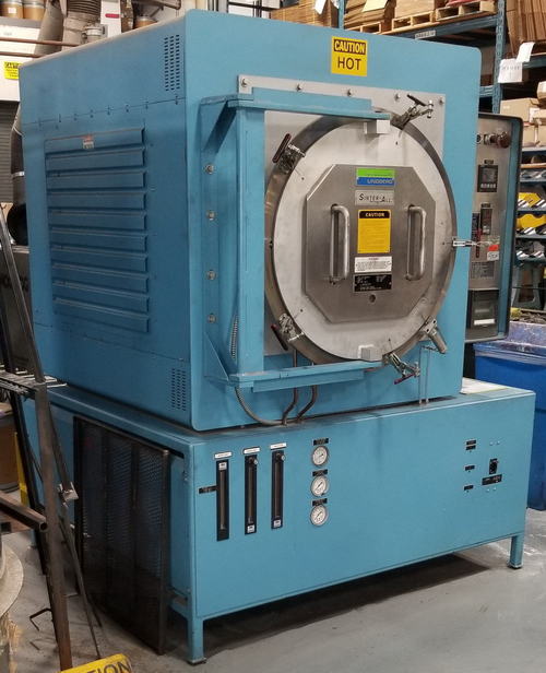 18 W x 18 H x 24 L LINDBERG Retort Furnace, 2350 Deg F Max, 150 Lb Load