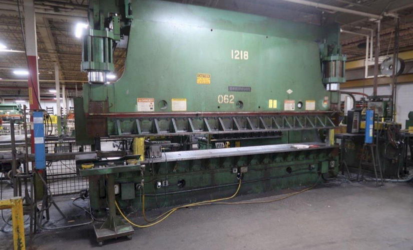 350 Ton CINCINNATI Hydraulic Press Brake, 16'6 Bet Hsgs, Removable Flanged Bed