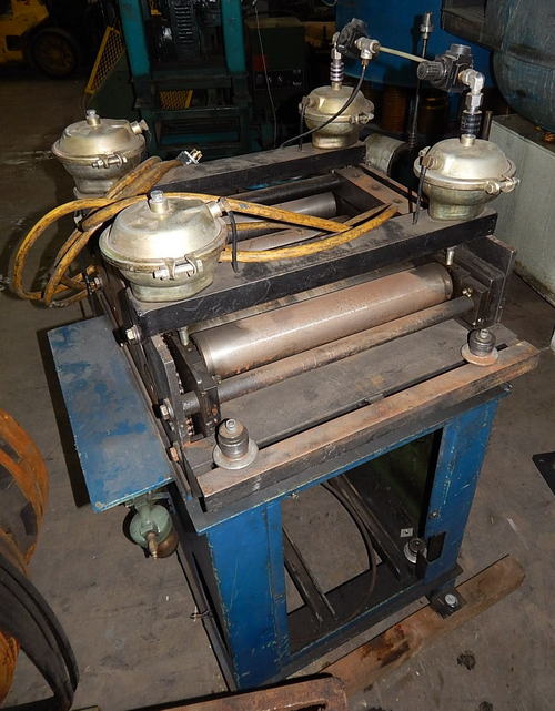 .104 x 18 REGAL 230-CSF-18 Straightener, Pneumatic Entry and Exit Feed Rolls