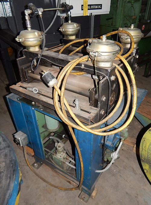 .104 x 18 REGAL 230-CSF-18 Straightener, Pneumatic Entry and Exit Feed Rolls