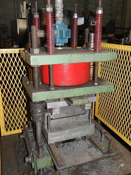 5 Ton PNEU POWR 2-Post Cut-Off Press, 10.5 x 12 Die Space, 16 x 12 Top Plate