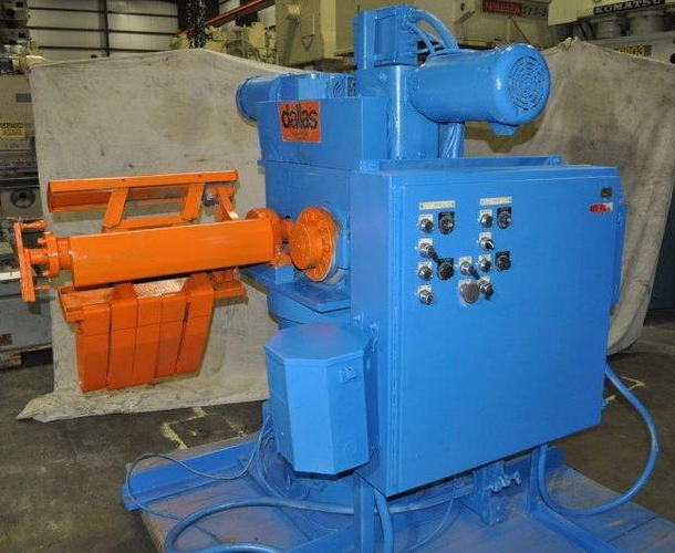 5,000 Lb DALLAS Motorized Double End Uncoiler, 16 to 20 ID, 60 OD, 18 Width