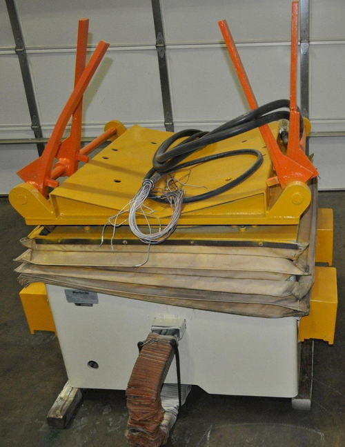 13,000 Lb PERFECTO Coil Car, 31 x 40 V-Style Platform, 72 OD, Keepers