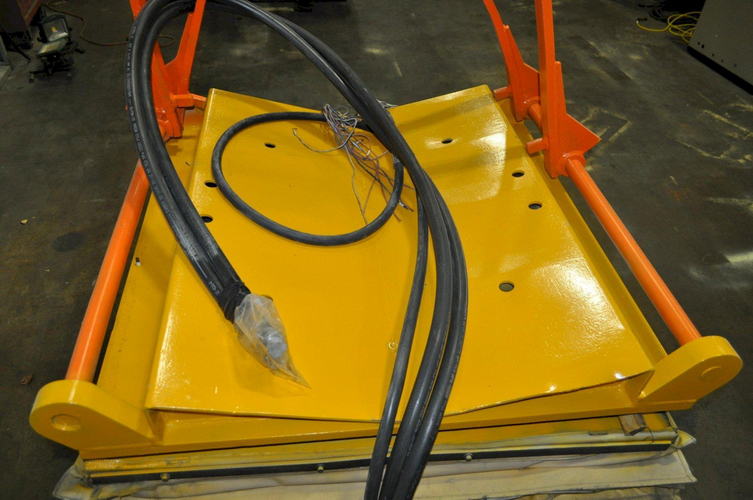 13,000 Lb PERFECTO Coil Car, 31 x 40 V-Style Platform, 72 OD, Keepers