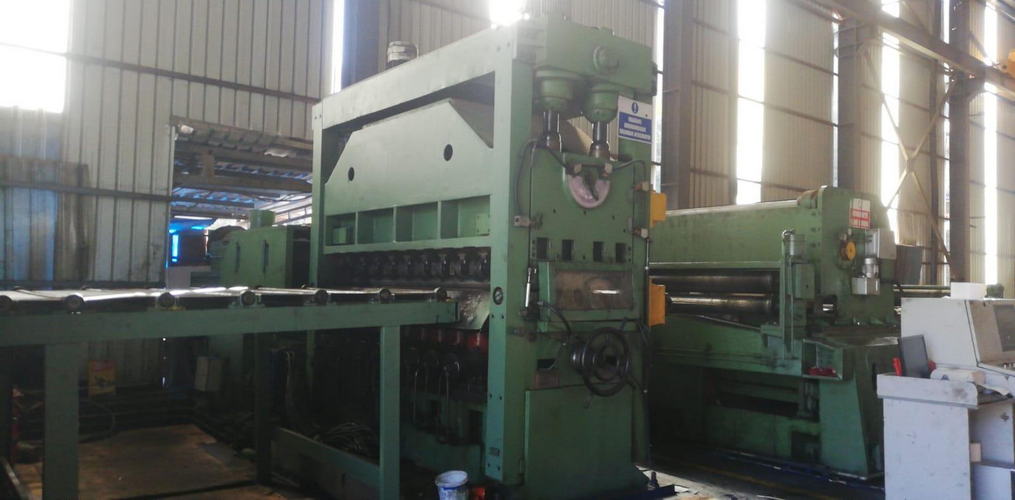 78 x .315 x 60,000 Lb FIMI Cut-to-Length Line, Drop Stacker