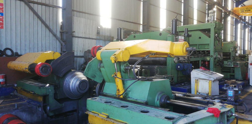 78 x .315 x 60,000 Lb FIMI Cut-to-Length Line, Drop Stacker