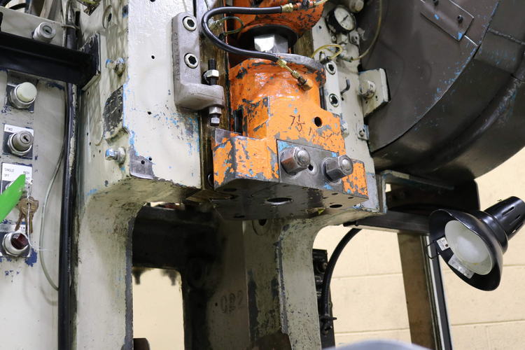 22 Ton BLISS OBI Press, 4 Str, 8-3/4 SH, 2 Adj, 23-1/2 x 14 Bed, 5 HP