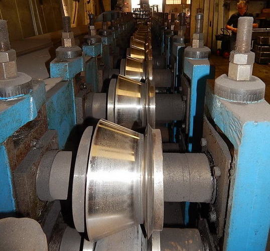 12-Stand CONTOUR Roll Former, 2 Spdl, 10 RS, 12 H, 5.5 to 7 V, 20 HP