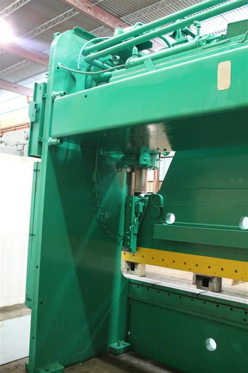 400 Ton CINCINNATI Hydraulic Brake, 16' OA Bed, 12'6 Bet Hsgs, 12 Str, 60 HP