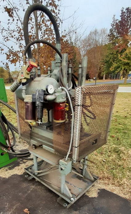 10 Ton AIR RAM 4-Post Cut-Off Press, 3 Str, 14.6 Open Ht, 15 x 10 Bet Posts