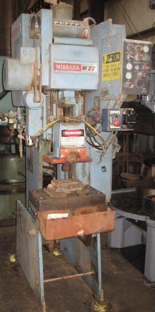 20 Ton NIAGARA OBI Press, 4 Str, 11-1/2 SH, 2 Adj, 20 x 12 Bed, 60 SPM