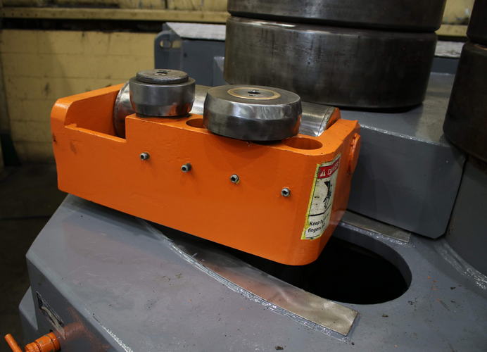 6 x 6 x 1 ROUNDO Angle Roll, Hyd Roll Adj, 4 Rd, 3-1/2 Sq, Pendant, 30 HP