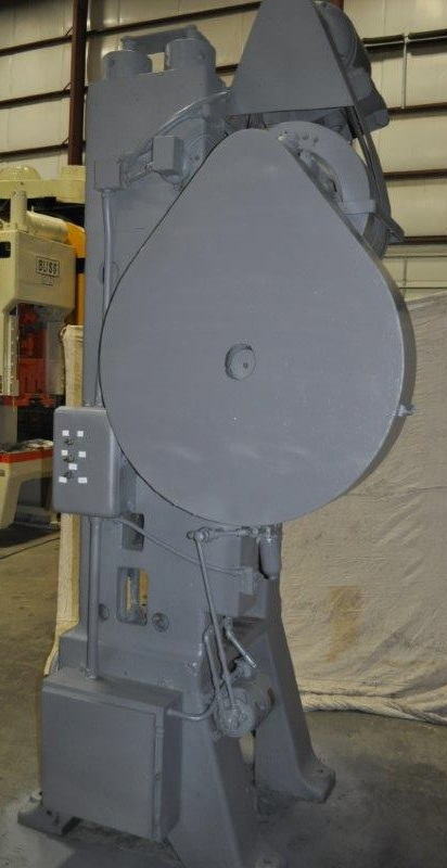 250 Ton MINSTER Knuckle Joint Press, 3 Str, 16.5 SH, 18 x 24 Bed, 15 HP