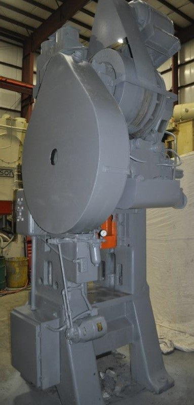 250 Ton MINSTER Knuckle Joint Press, 3 Str, 16.5 SH, 18 x 24 Bed, 15 HP