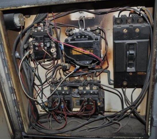 250 Ton MINSTER Knuckle Joint Press, 3 Str, 16.5 SH, 18 x 24 Bed, 15 HP